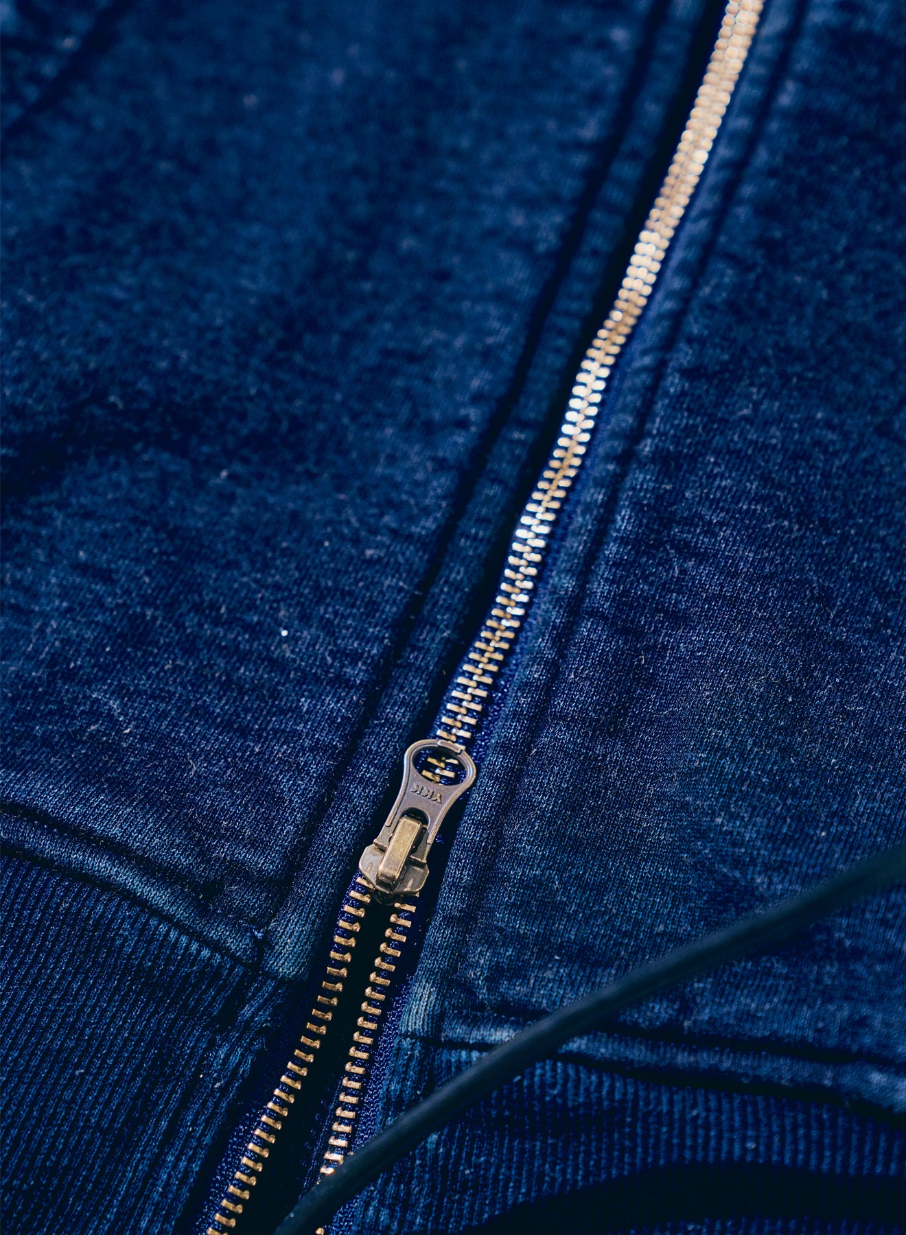 SIS25-102 柿渋染めインディゴスウェットトレーナー